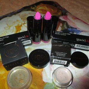 Lipstick/Pigment/Highlighter